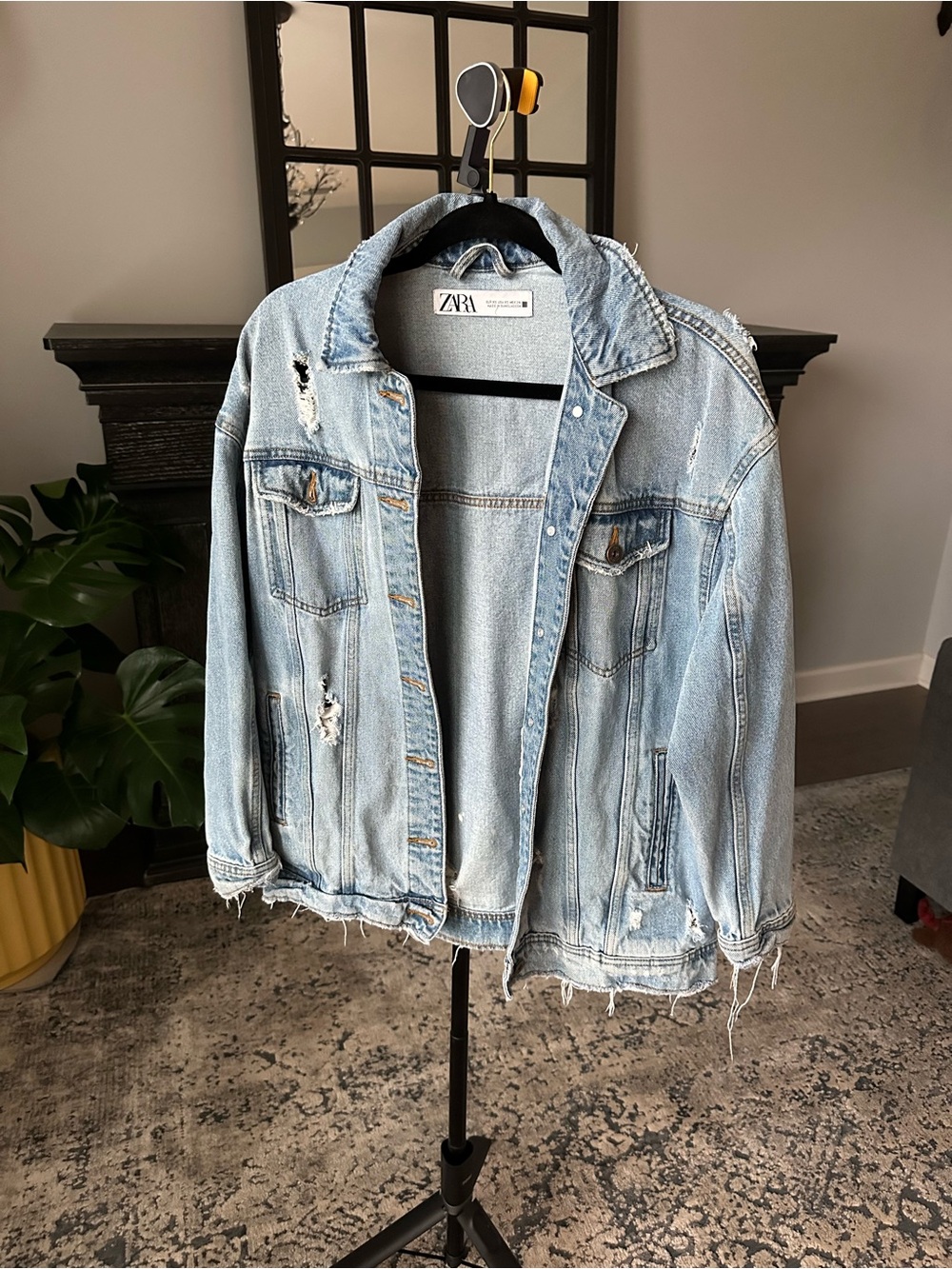 ZARA Light Wash Distressed Denim Jacket - Women's